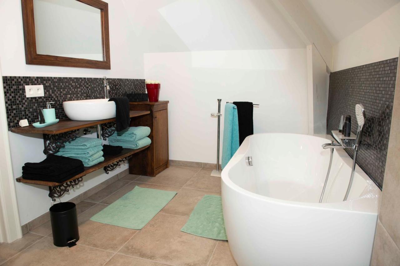 Studiobeerse Met Sauna Zwembad En Spa Apartment Luaran gambar